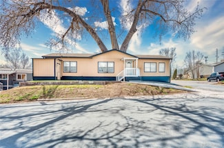 9400 Elm Ct, Denver, CO 80260