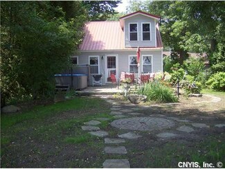 211 Andrews Shore Rd, Bridgeport, NY 13030