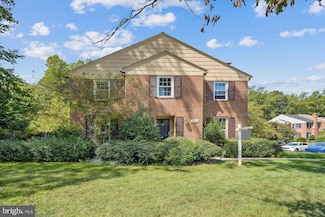 7300 Greentree Rd, Bethesda, MD 20817