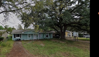 4440 Swing Dr, Beaumont, TX 77703