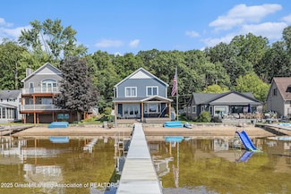 9862 Zukey Dr, Pinckney, MI 48169