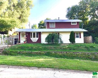 1429 Glendale Blvd, Sioux City, IA 51105