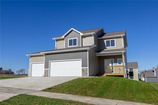 631 Plainside Ave, Norwalk, IA 50211
