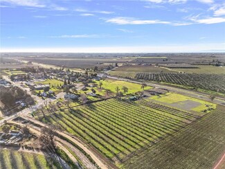 2 Santa fe Dr, Cressey, CA 95312