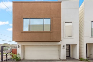 1801 Radcliffe St, Houston, TX 77007