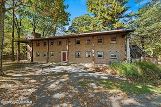 1201 Kunkletown Rd, Saylorsburg, PA 18353