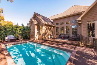 9269 Crystal Brook Dr, Apison, TN 37302