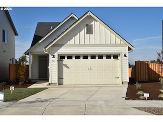 948 Laurel Place, Silverton, OR 97381