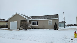 210 Arapahoe St, Schoenchen, KS 67667