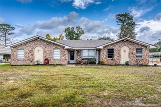 619 Moss Bluff Dr, Lake Charles, LA 70611