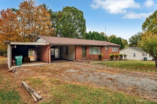 501 Thomas Dr, Newton, NC 28658