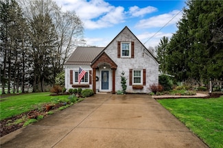 15 Walker Ln, West Middlesex, PA 16159