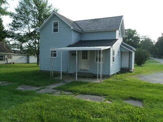 402 S Gonser Ave, Ashley, IN 46705