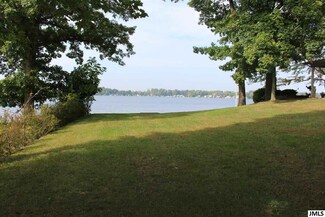 4048 Woodland Ave, Manitou Beach-Devils Lake, MI 49253