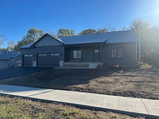 309 Creekside Dr, Byron, IL 61010