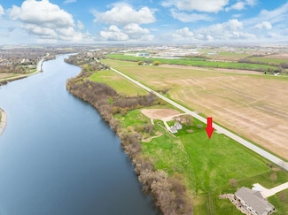 0 Lost Dauphin Unit 50307777, Wrightstown, WI 54180