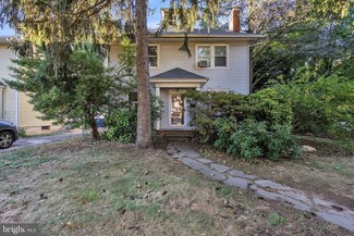54 Warren St, Beverly, NJ 08010