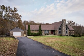 566 Hickory Ln, La Grange, KY 40031