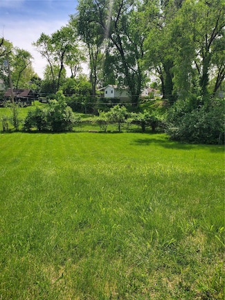 10318 Breckenridge Rd, Saint Ann, MO 63074