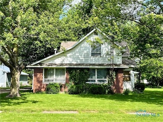 320 S Keyser Ave, Deshler, OH 43516