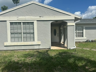 1914 SE Redwing Cir, Port Saint Lucie, FL 34952