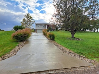 41 Hammertown Lake Rd, Jackson, OH 45640