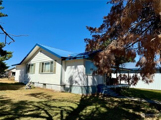 2970 Smith Lake Rd, Grand Coulee, WA 99133