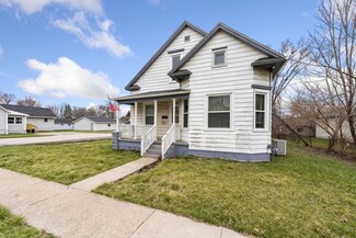 217 Clinton St, Muscatine, IA 52761