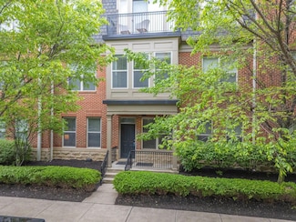 942 Perry St, Columbus, OH 43215