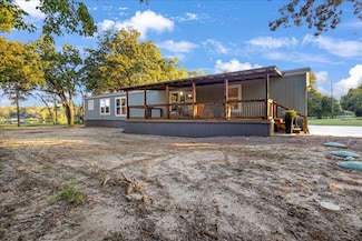 409 Willow Dr, Wills Point, TX 75169