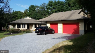 4482 Lower Mountain Rd, New Hope, PA 18938