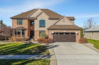 21109 Forest Villa Dr, Macomb, MI 48044