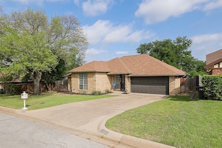 3952 Misty Meadow Dr, Fort Worth, TX 76133