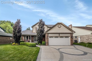 20795 Marlinga Dr, Clinton Township, MI 48038
