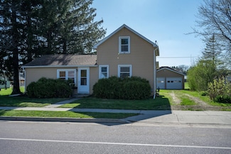 1417 Academy St, Elroy, WI 53929