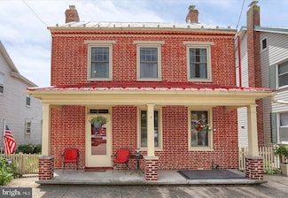 9 W Main St, New Kingstown, PA 17072