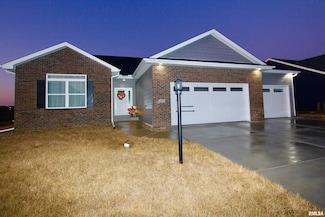 6605 N Ironwood Dr, Edwards, IL 61528