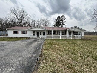 1462 Pennsylvania Ave, Jamestown, TN 38556