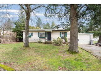 176 Canemah Rd, Oregon City, OR 97045