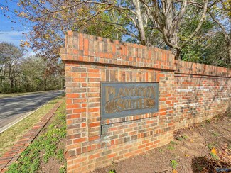 2031 Woodlawn Dr SW Unit 2031, Huntsville, AL 35802