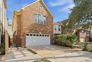 1528 Birdsall St, Houston, TX 77007