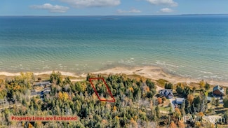 5930 Juniper Aa Ln, Bay de Noc Township, MI 49878