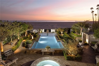 308 Ocean Ave, Seal Beach, CA 90740