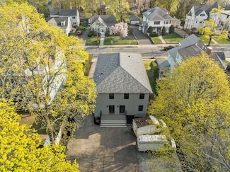 139 Crafts St Unit 139, Newton, MA 02460