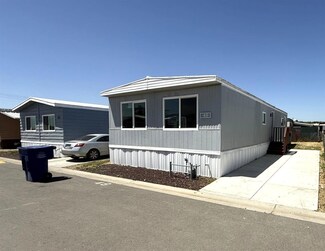 801 Schipper St Unit 48, Arvin, CA 93203