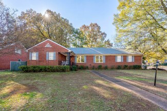 5625 Walnut Grove Rd, Memphis, TN 38120