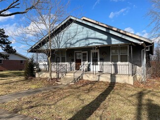 405 E Main St, Warrenton, MO 63383
