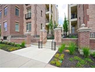 450 E Ohio St Unit 211, Indianapolis, IN 46204