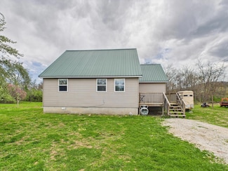 2305 King Rd, Mountain Grove, MO 65711