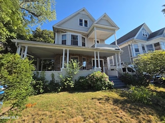 2 Maple Ave, Albany, NY 12208